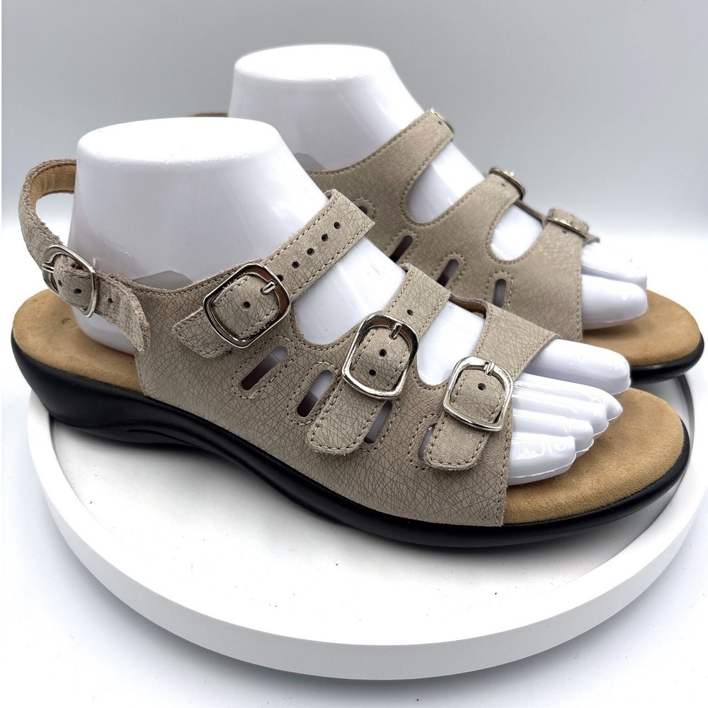 SAS Sandals 9.5 N Beige Comfort Strappy Adjustable Buckle Leather Made in USA